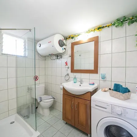 Key To Sunset Holiday home Angon