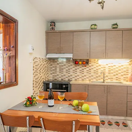 Key To Sunset Holiday home Angon